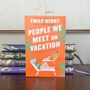 The People We Meet on Vacation - Emily Henry paperback